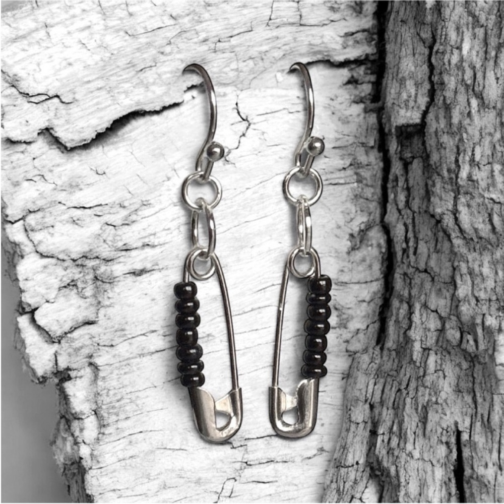 5 For $25💫Punk On!! Small Silver Safety Pin Punk Earrings with black seed beads - Picture 3 of 4